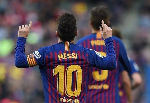 现役的任意球大师<a href=/star/football/119.html target=_blank class=infotextkey>梅西</a>堪称顶尖