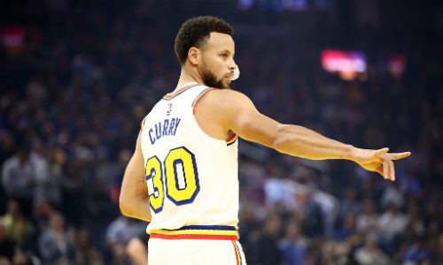 库里可以与<a href=/basketball/warriors/ target=_blank class=infotextkey>勇士</a>提前续约