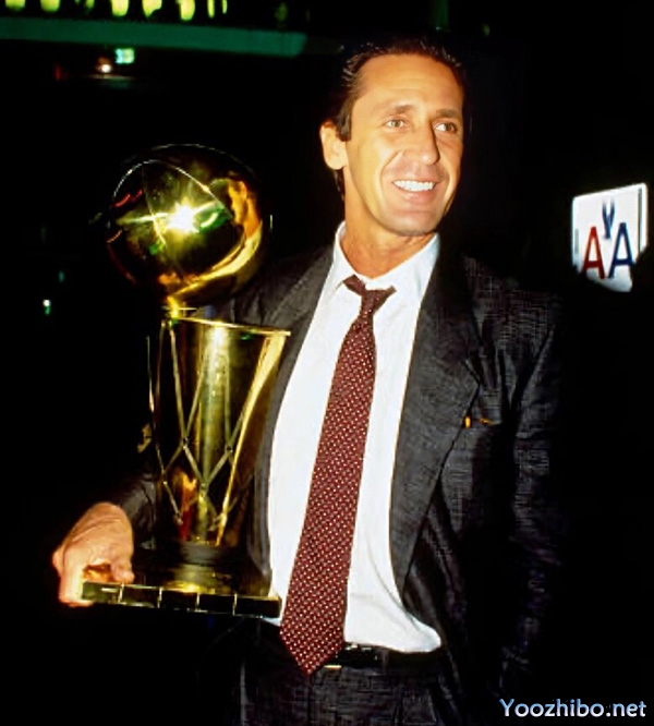 帕特-莱利:1989-90赛季的NBA最佳教练与<a href=/basketball/lakers/ target=_blank class=infotextkey>湖人</a>王朝的缔造者